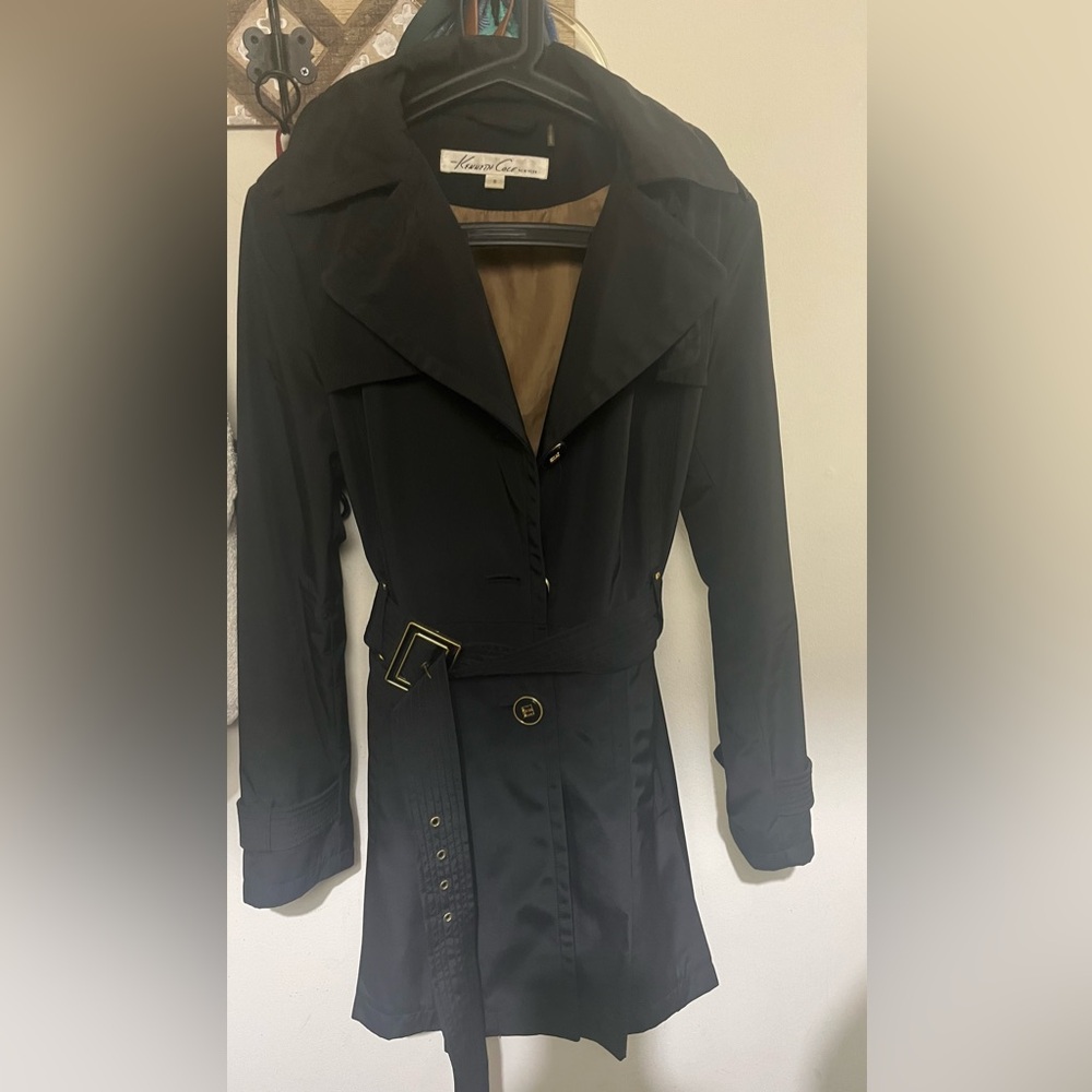 Kenneth Cole spring jacket with gold details